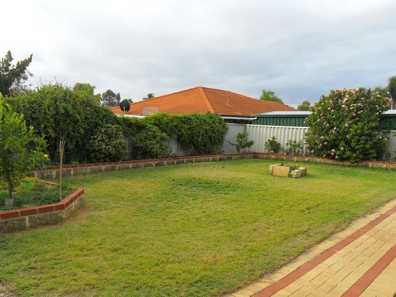 11 Dreier Court, Atwell WA 6164