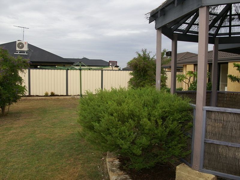 9 Jardine Pass, Bertram WA 6167