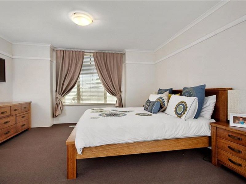 32 Avon Crescent, Atwell WA 6164