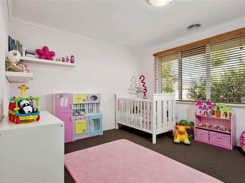 32 Avon Crescent, Atwell WA 6164