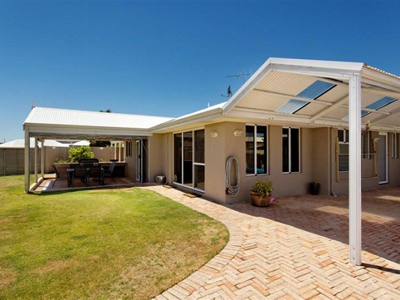 32 Avon Crescent, Atwell WA 6164