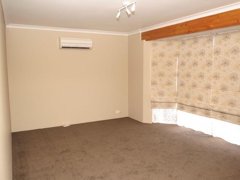 13 Mayhew Cross, Atwell WA 6164