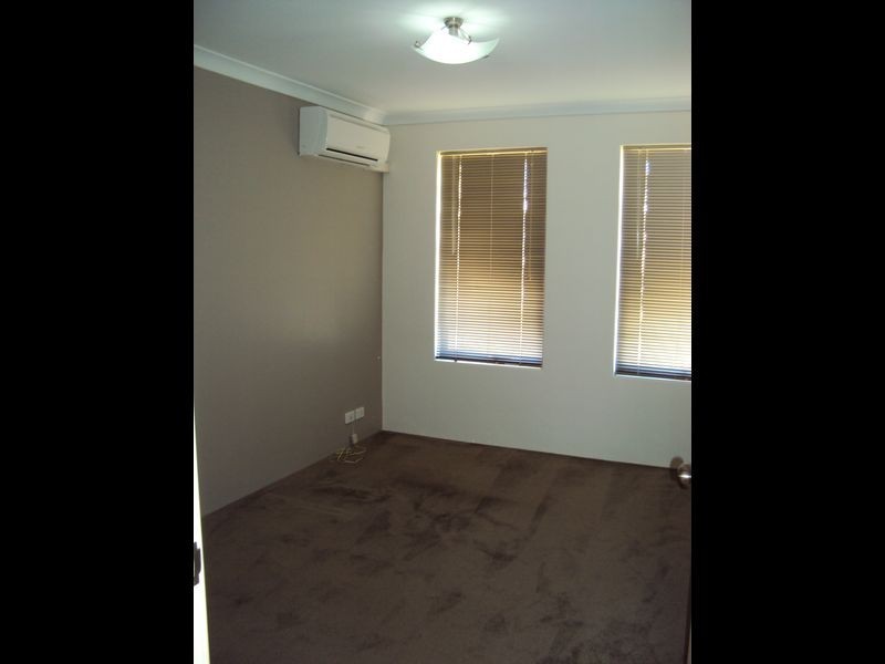 29 Lyon Road, Atwell WA 6164