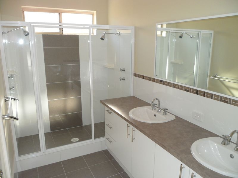 21 Camden Boulevard, Aubin Grove WA 6164