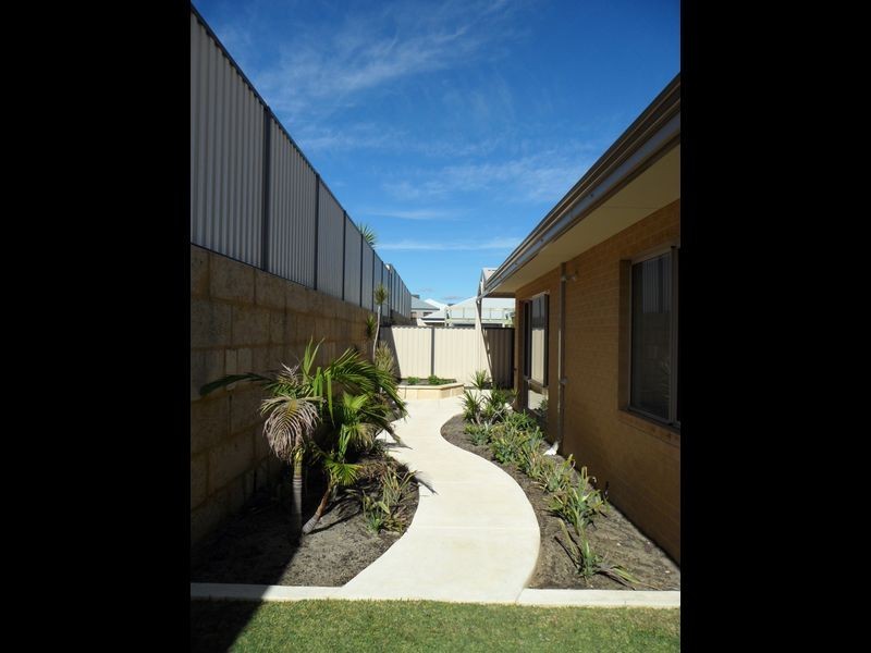 21 Camden Boulevard, Aubin Grove WA 6164