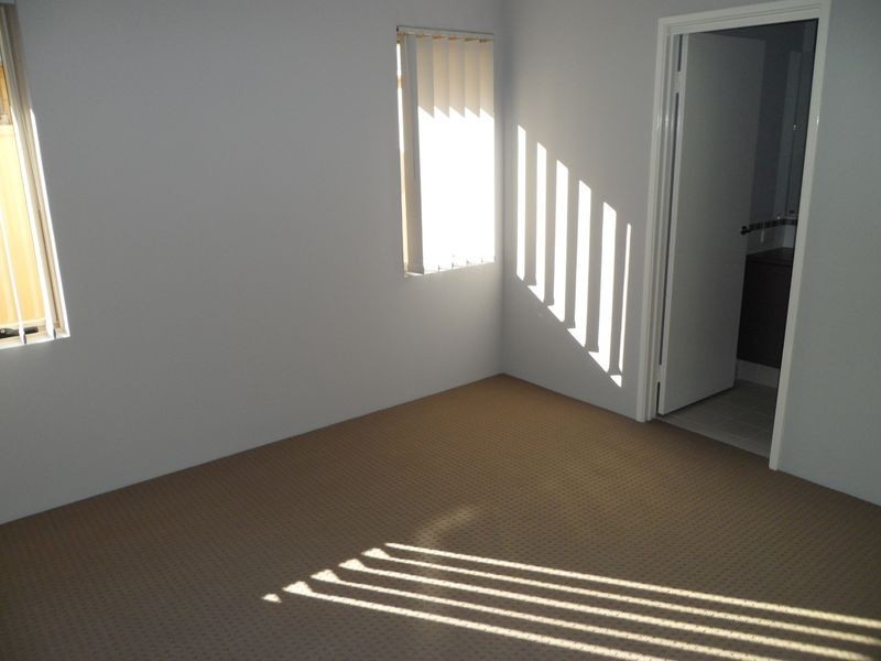 9/31 Peppermint Gardens, Aubin Grove WA 6164