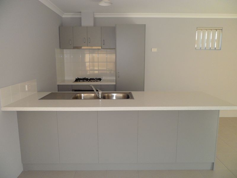 9/31 Peppermint Gardens, Aubin Grove WA 6164