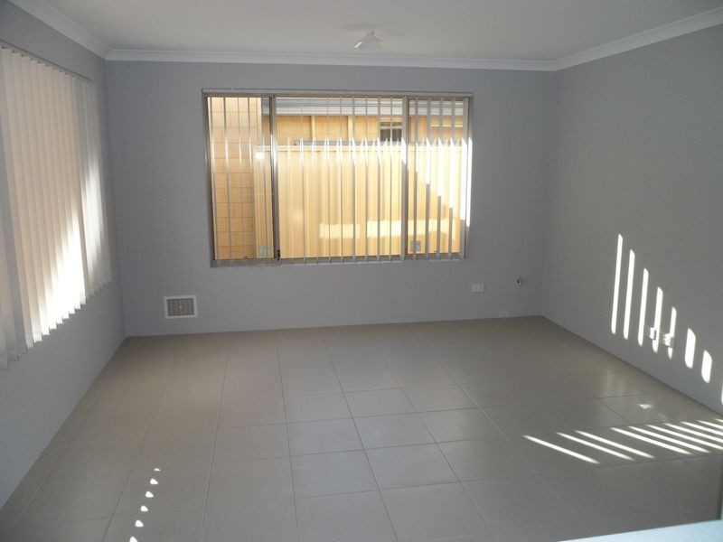 9/31 Peppermint Gardens, Aubin Grove WA 6164