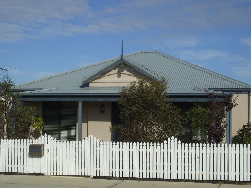 3 Chorus Circle, Atwell WA 6164