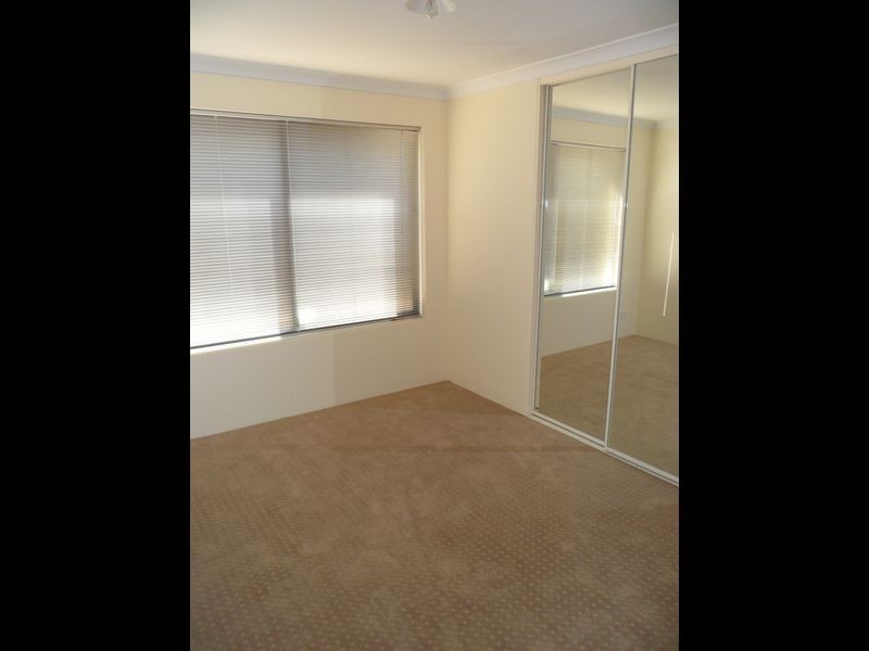 4 Padua Place, Aubin Grove WA 6164