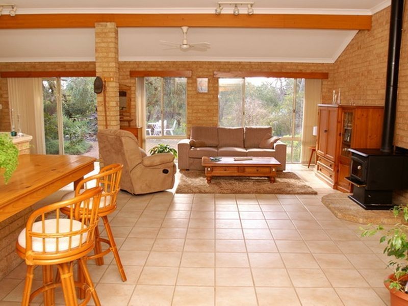 31 Wilga Court, Banjup WA 6164