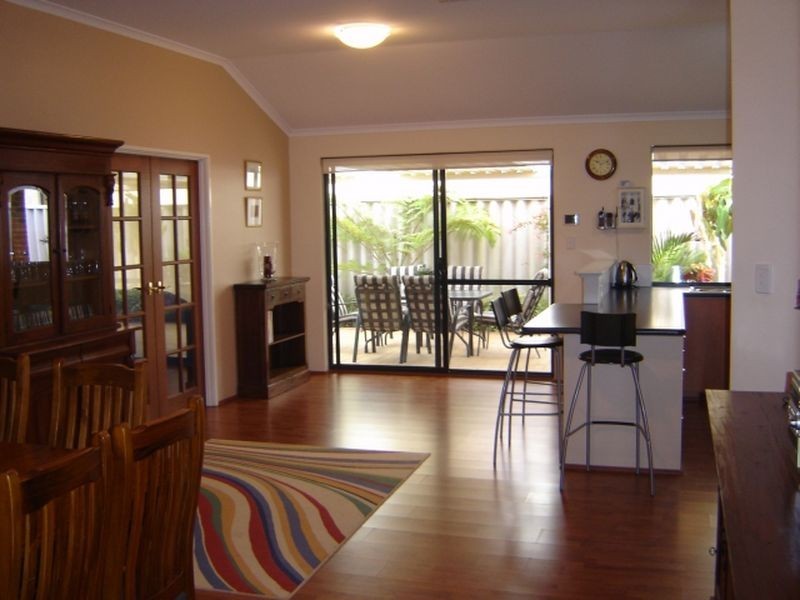 26 Avon Crescent, Atwell WA 6164