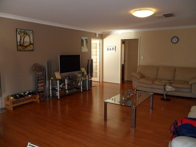 49 Jackadder Avenue, Hammond Park WA 6164