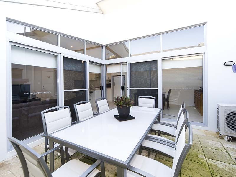 9b Teocote Crescent, Aubin Grove WA 6164