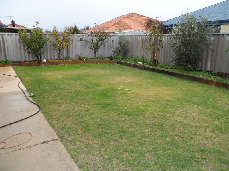 8 Birchwood Court, South Lake WA 6164