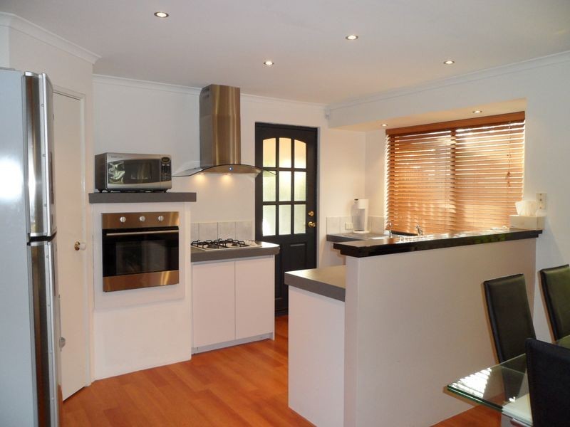 5 Wah Court, Atwell WA 6164