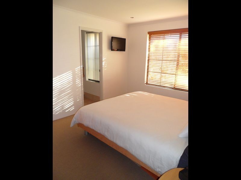 5 Wah Court, Atwell WA 6164