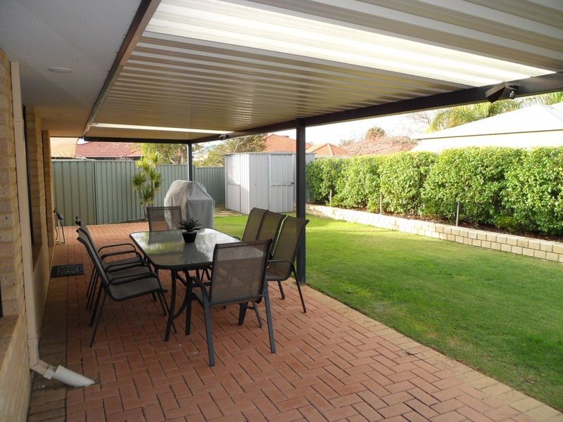 5 Wah Court, Atwell WA 6164