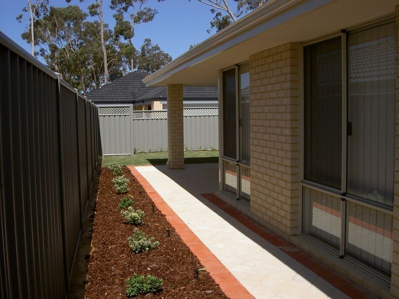 17 Lyndhurst Crescent, Wellard WA 6170