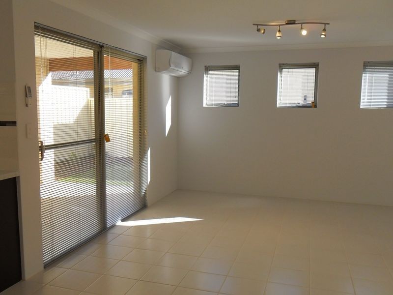 5/12 Peppermint Gardens, Aubin Grove WA 6164