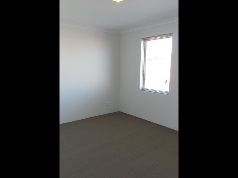 5/12 Peppermint Gardens, Aubin Grove WA 6164