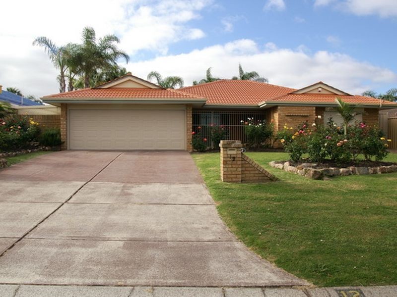 12 Marigold Place, Yangebup WA 6164