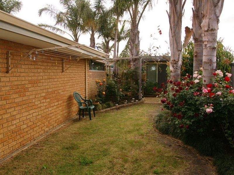 12 Marigold Place, Yangebup WA 6164
