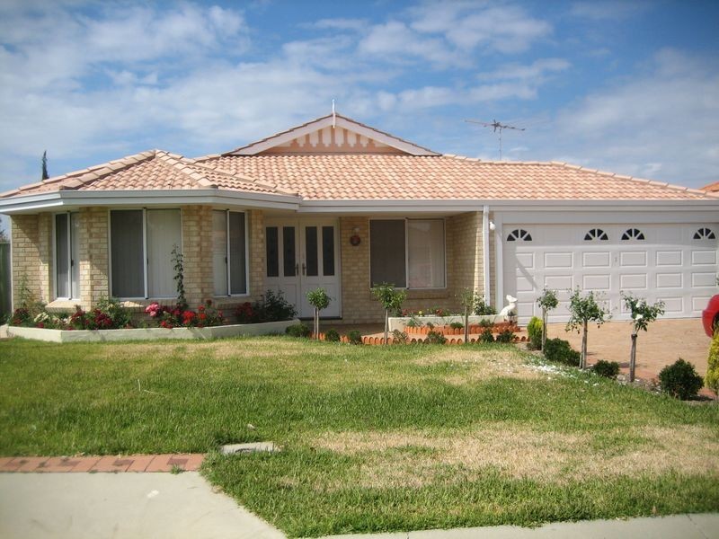 1 Barcroft Court, Atwell WA 6164