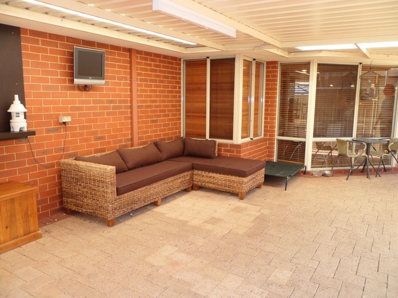 210 Glen Iris Drive, Jandakot WA 6164