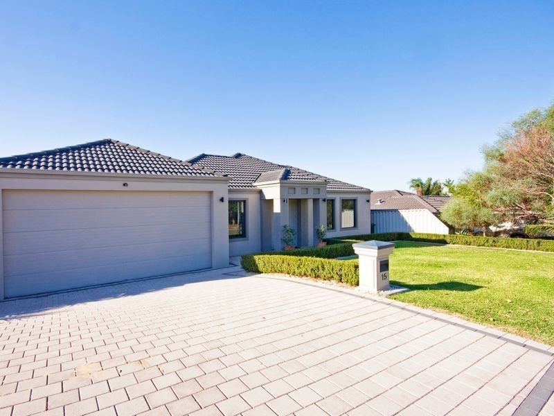 15 Ranunculus Court, Beeliar WA 6164