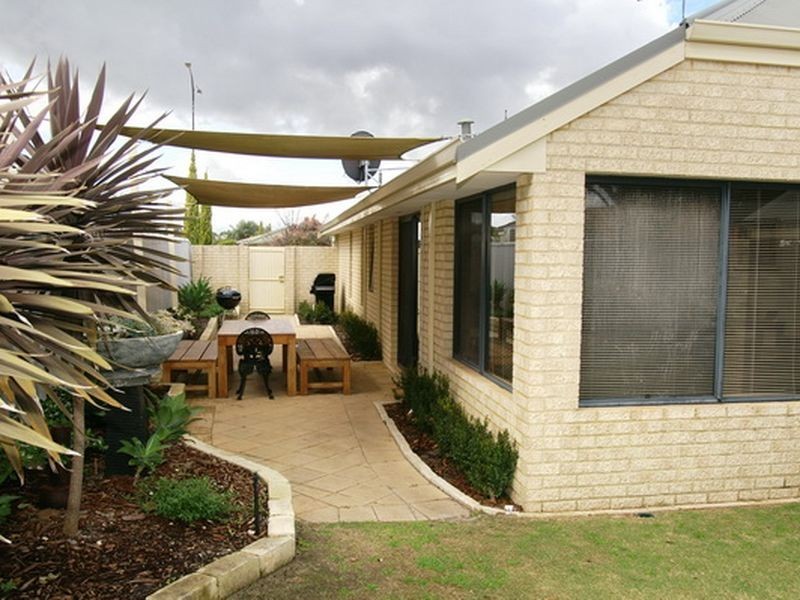 34 Freshwater Drive, Atwell WA 6164