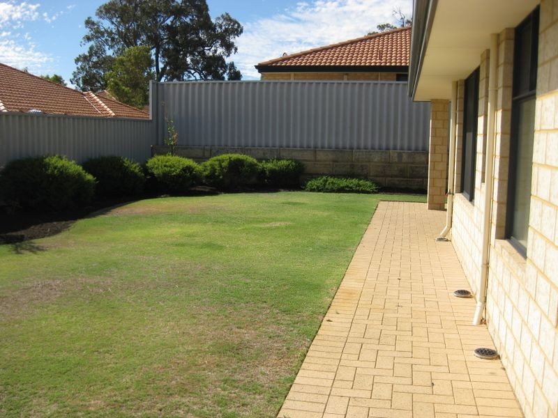 6 Dunmore Street, Secret Harbour WA 6173