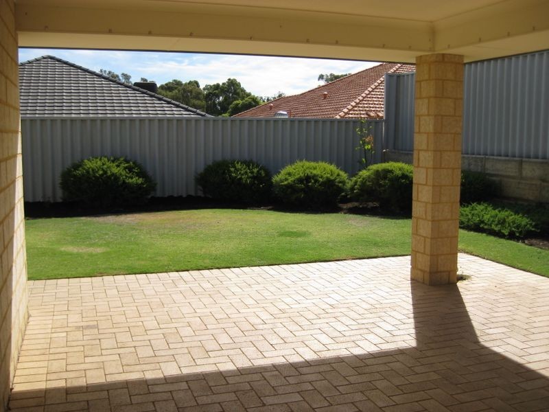 6 Dunmore Street, Secret Harbour WA 6173