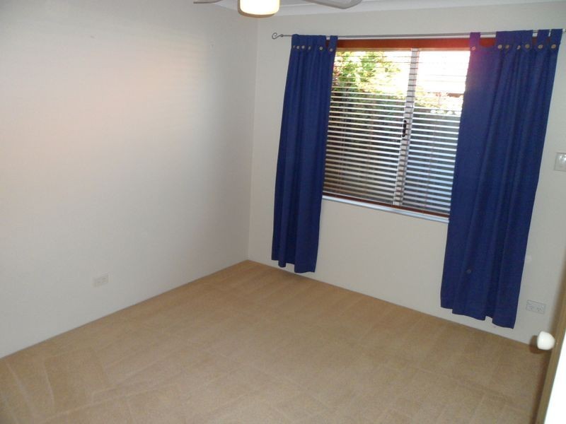 12 Strand Close, Atwell WA 6164