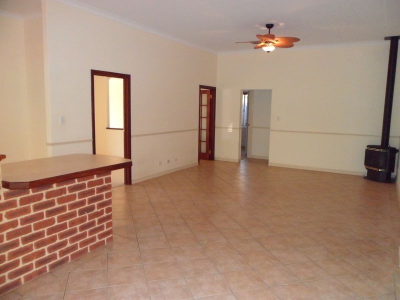 12 Strand Close, Atwell WA 6164