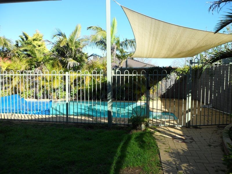 12 Strand Close, Atwell WA 6164