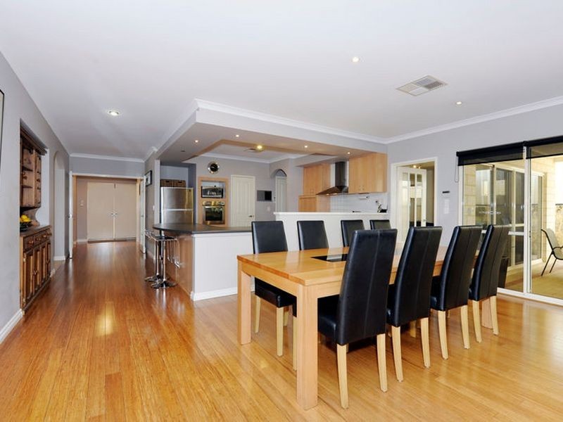 56 Sinagra Way, Yangebup WA 6164