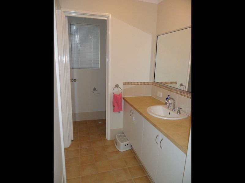 6 Aromatic Crescent, Atwell WA 6164