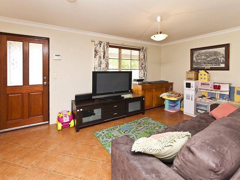 9 Marie Court, Atwell WA 6164