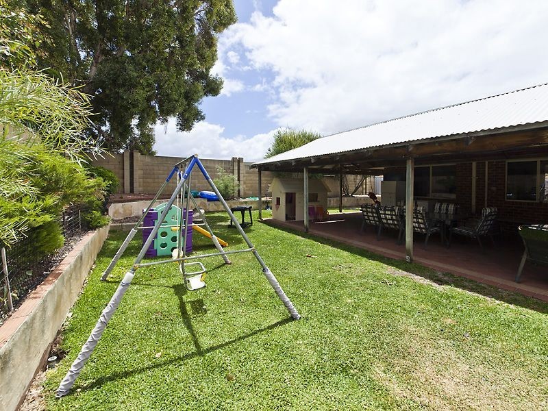 9 Marie Court, Atwell WA 6164