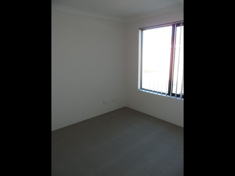 2/39 Peppermint Gardens, Aubin Grove WA 6164