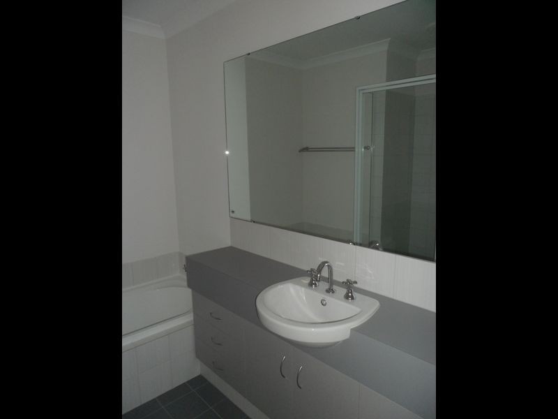 2/39 Peppermint Gardens, Aubin Grove WA 6164