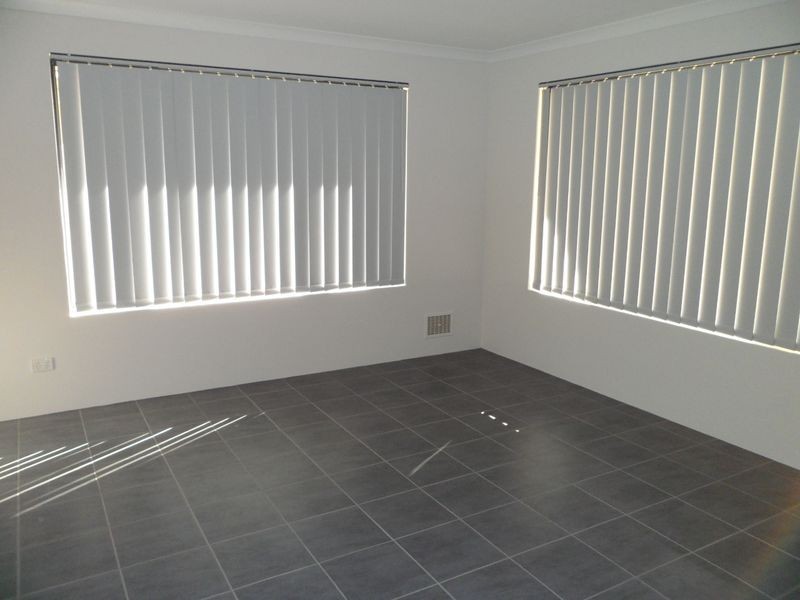 2/39 Peppermint Gardens, Aubin Grove WA 6164