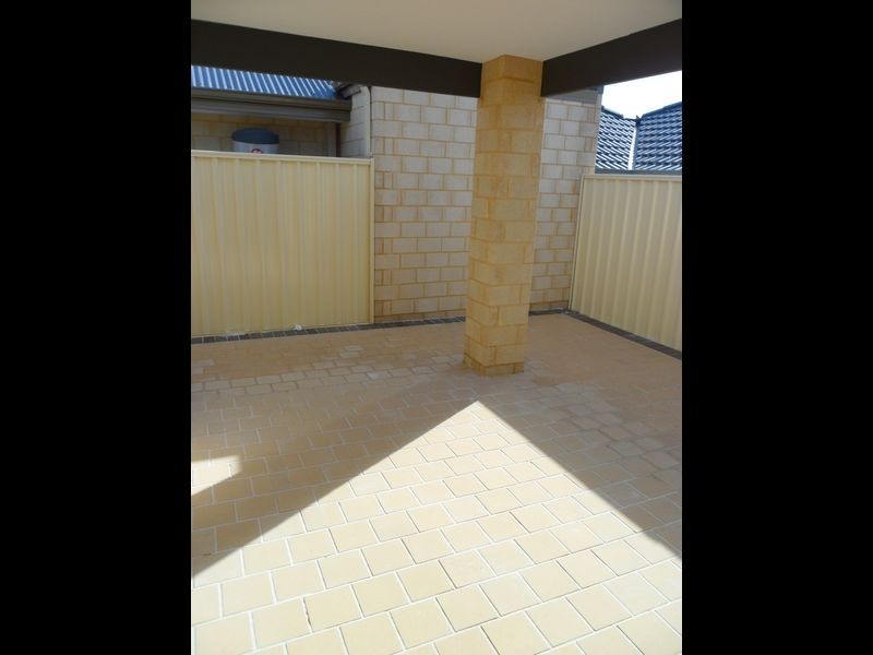 2/39 Peppermint Gardens, Aubin Grove WA 6164