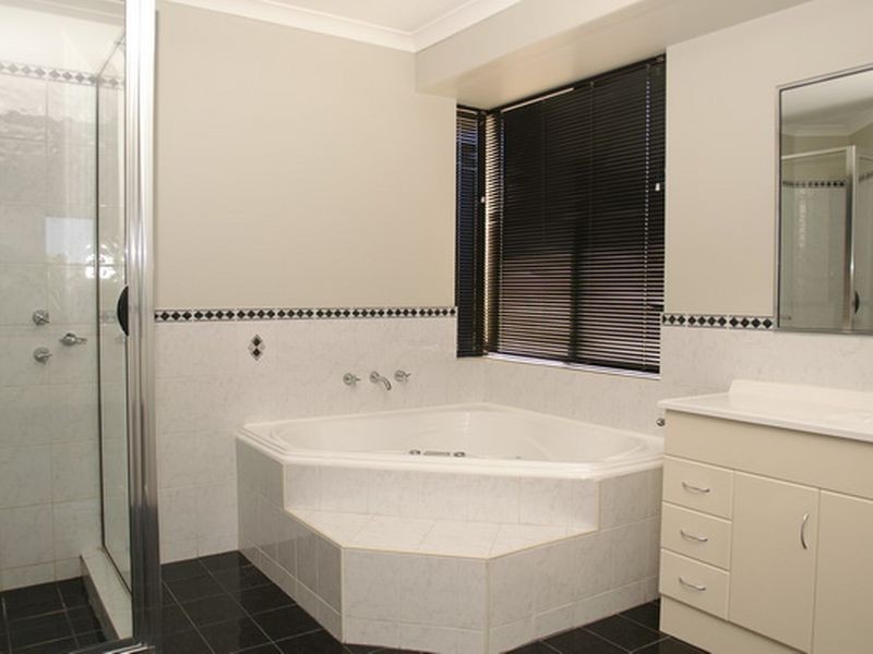 18 La Fayette Boulevard, Bibra Lake WA 6163