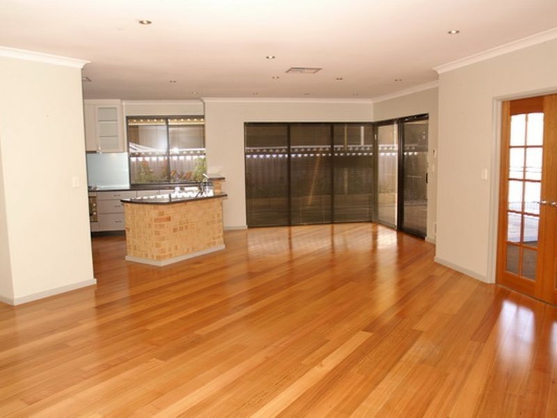 18 La Fayette Boulevard, Bibra Lake WA 6163