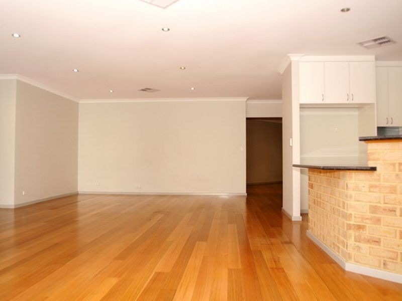 18 La Fayette Boulevard, Bibra Lake WA 6163