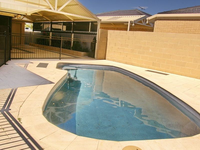 18 La Fayette Boulevard, Bibra Lake WA 6163