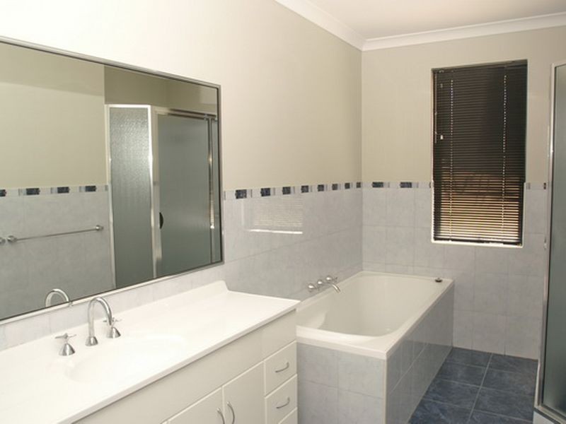 18 La Fayette Boulevard, Bibra Lake WA 6163