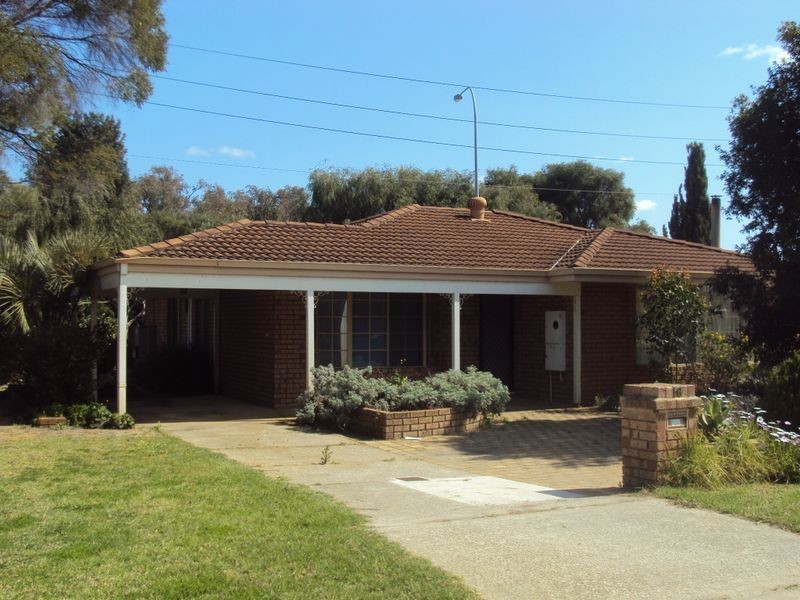 16 Ingvarson Way, Bibra Lake WA 6163